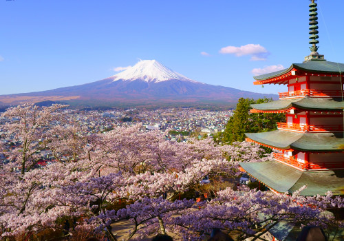 富士山と桜と五重塔